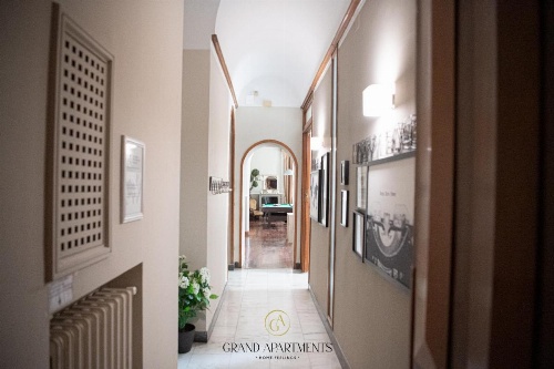 Grandapartments via Duomo Napoli image 16